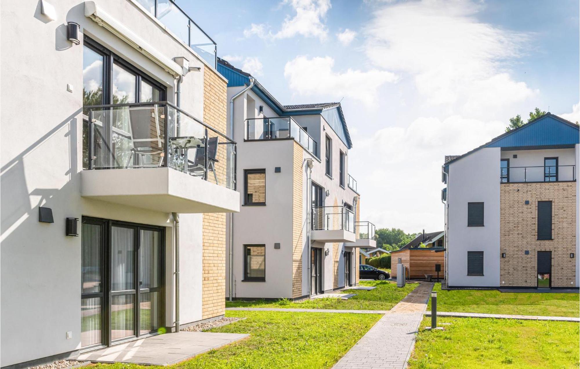 Nice Apartment In Rechlin With House Sea View Exteriör bild